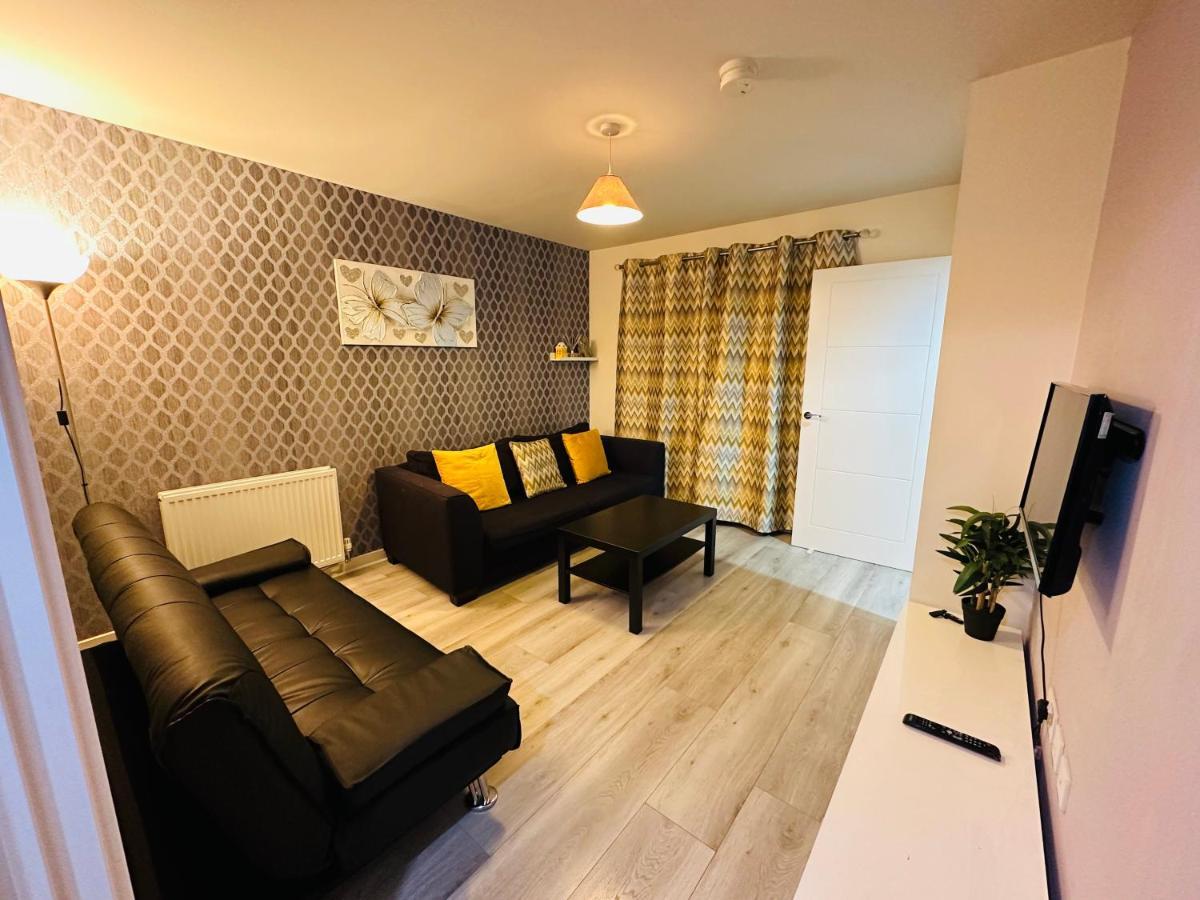 Modern 3 Bed Villa With Free Parking And Garden Close To City Center And Edinburgh Airport Екстериор снимка